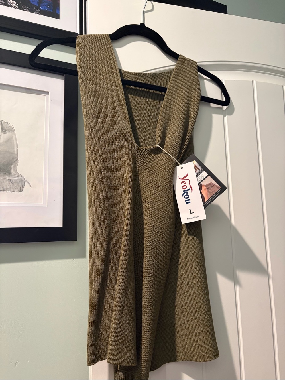 Knit V-Neck Sleeveless Camisole in Olive